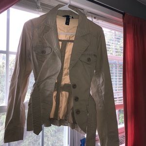 H&M light tan coat